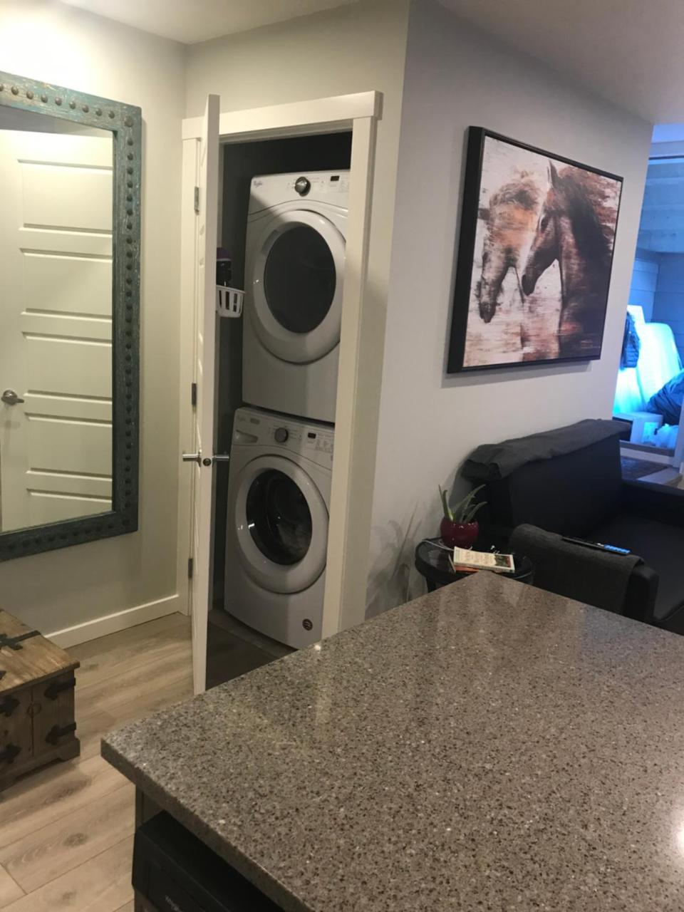 YYC Home Sweet Condo מראה חיצוני תמונה