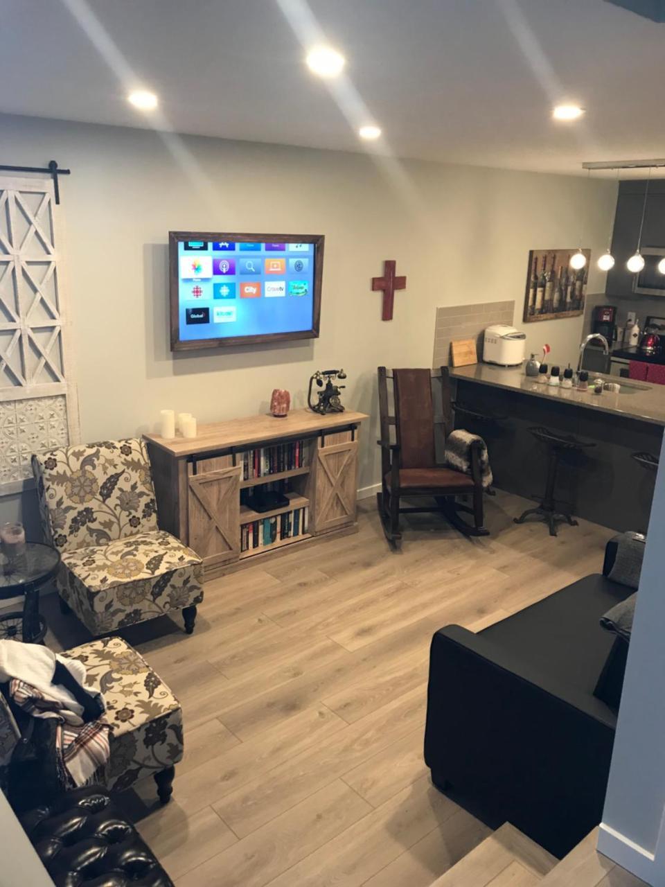 YYC Home Sweet Condo מראה חיצוני תמונה